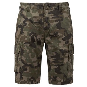 Kariban K754 - Men's multi-pocket Bermuda shorts Olive Camouflage