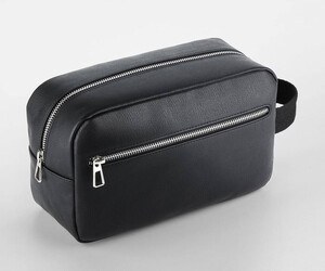 QUADRA QD779 - TAILORED LUXE PU WASH BAG